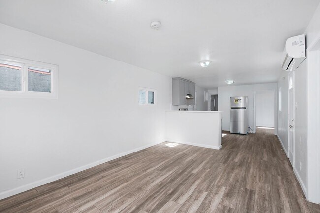 Building Photo - 3087 Inez St