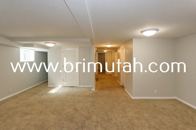 Building Photo - 3799 S 2235 E