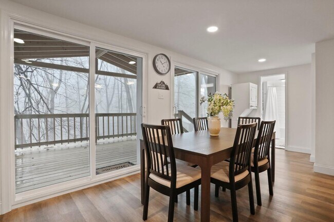 Building Photo - 159 Wolfe Hill Rd