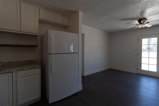 Building Photo - Newly Remodeled 2x1 in Newman!!!