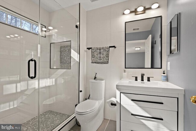 Building Photo - 6355 Highgrove Park Ct