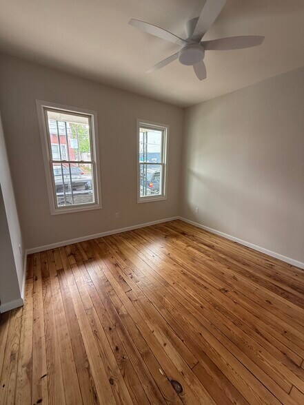 Building Photo - 120 S 14th St
