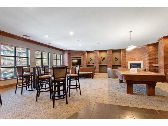 Building Photo - Sparkling 2 Bedroom Condo in Southwest Sta...