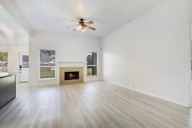 Building Photo - 29927 Sunwillow Creek Dr