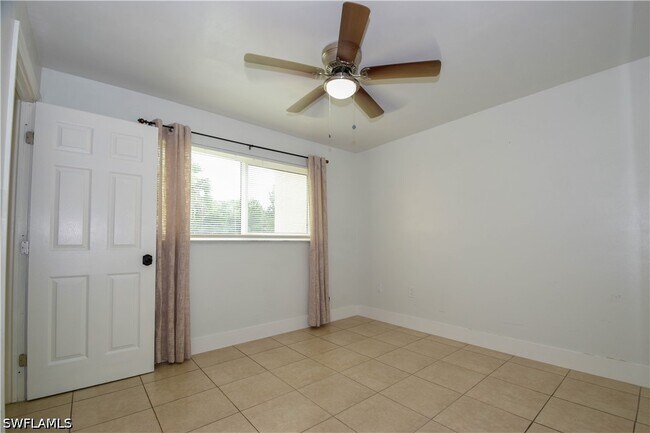 Building Photo - 200 Turtle Lake Ct