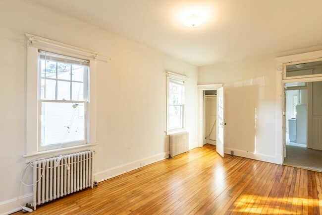 Building Photo - 213 Todd Ave