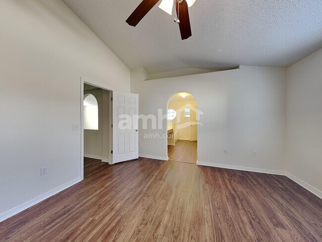 Building Photo - 16019 Horizon Ct