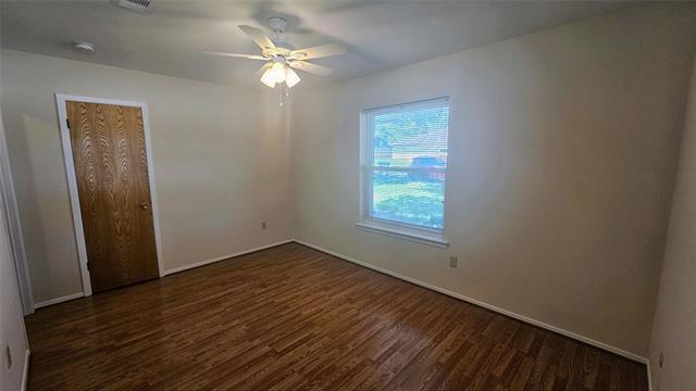 Building Photo - 801 Livingston Dr