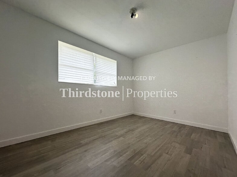 Building Photo - 8105 Santillo Dr