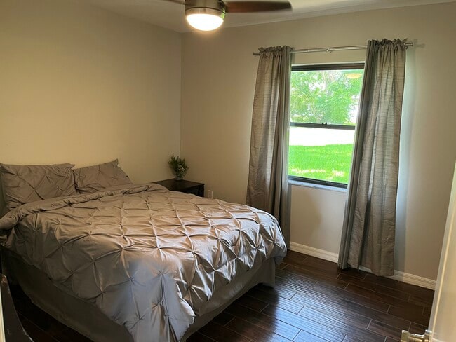 Building Photo - 2224 Magnolia Ave