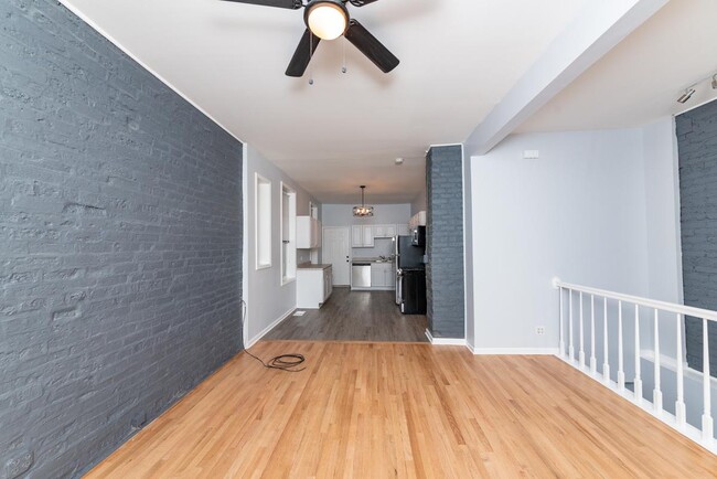 Building Photo - 2 bedroom in Chicago IL 60614