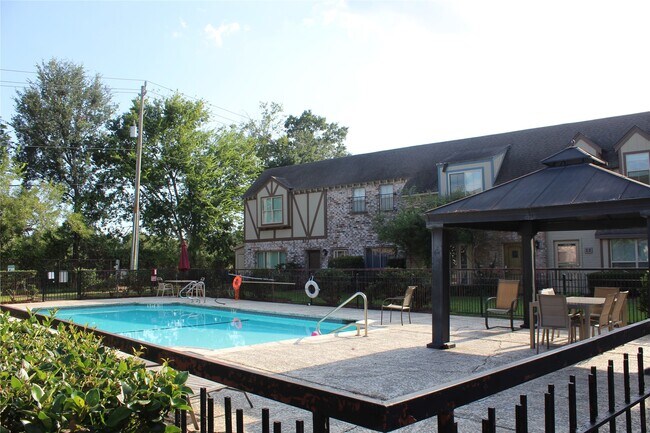 Building Photo - 14719 Barryknoll Ln
