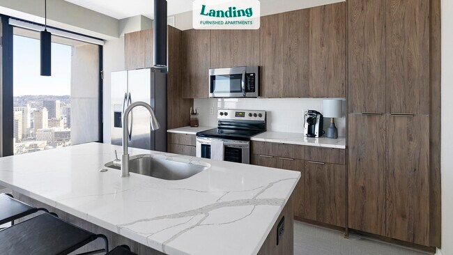 Building Photo - 600 19th St N