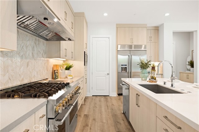 Building Photo - 271 Huckleberry