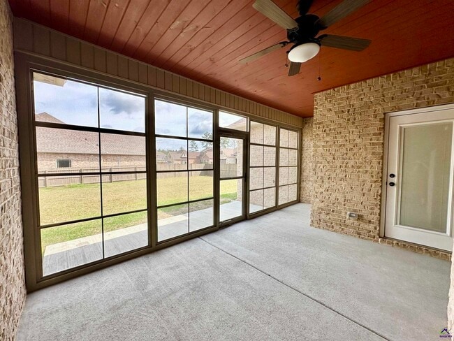 Building Photo - 101 Maidenhair Ct
