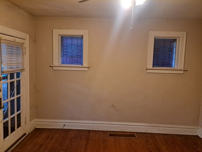 Building Photo - 5918 Arendes Dr