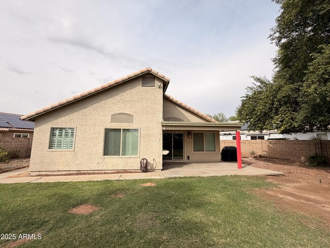 Building Photo - 8461 W Audrey Ln