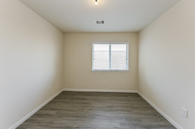 Building Photo - 13339 Ella View Lane