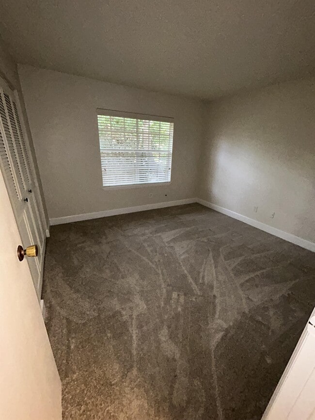 Building Photo - 14 Birdie Dr