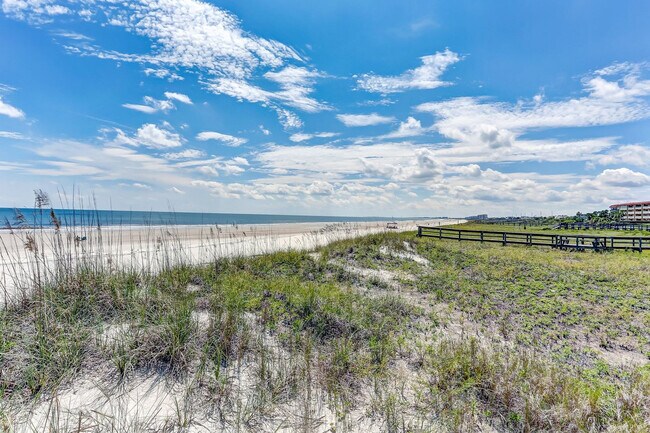 Building Photo - 3215 Jimmy Buffett Mem Hwy