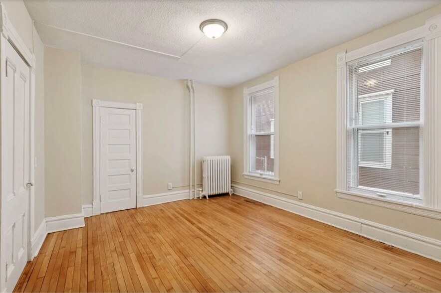 Building Photo - 2509 Aldrich Ave S