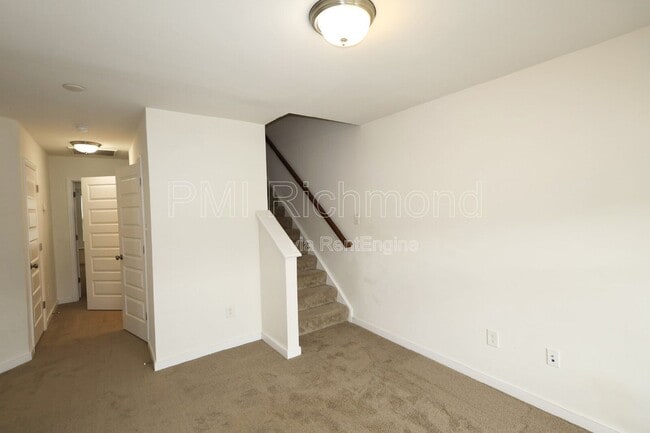 Building Photo - 10506 Marions Way