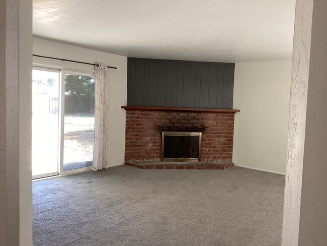 Building Photo - 4648 N 6th St