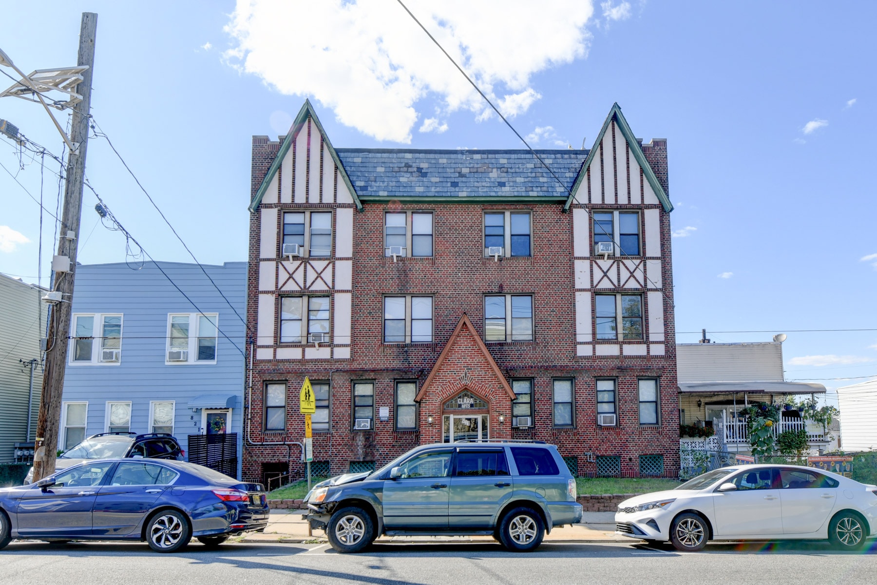 Building Photo - 901 Grand Ave