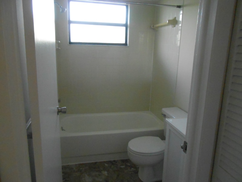 Building Photo - 812 E Gulf Blvd