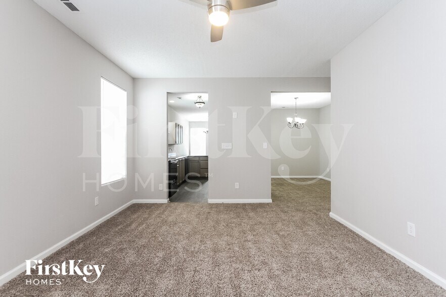 Building Photo - 5523 Dollar Run Ln