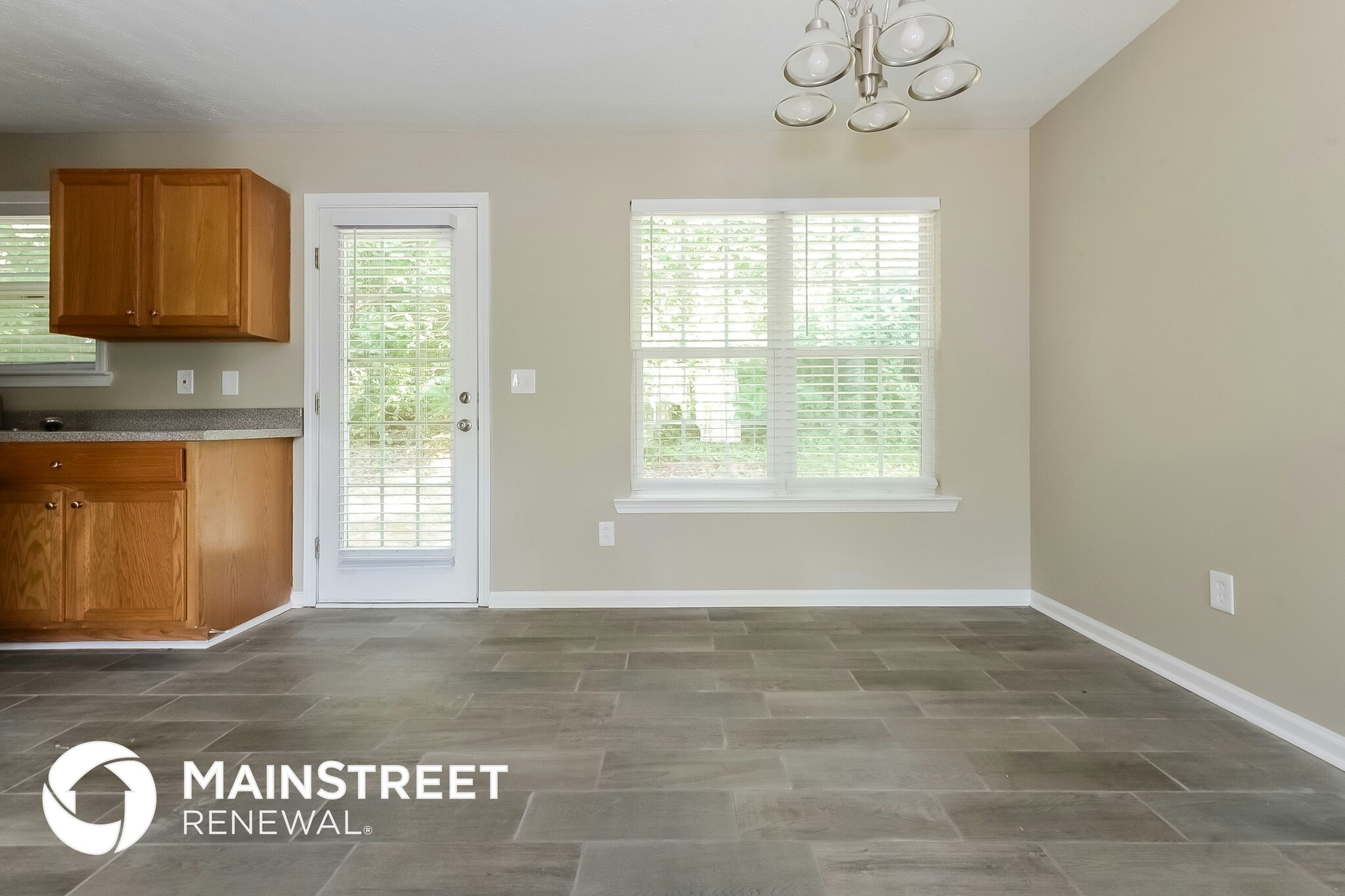 Building Photo - 405 Hawthorne Cir