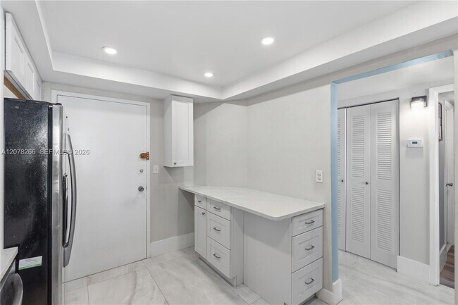 Building Photo - 1351 NE Miami Gardens Dr