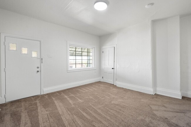 Building Photo - 124 Fitler St