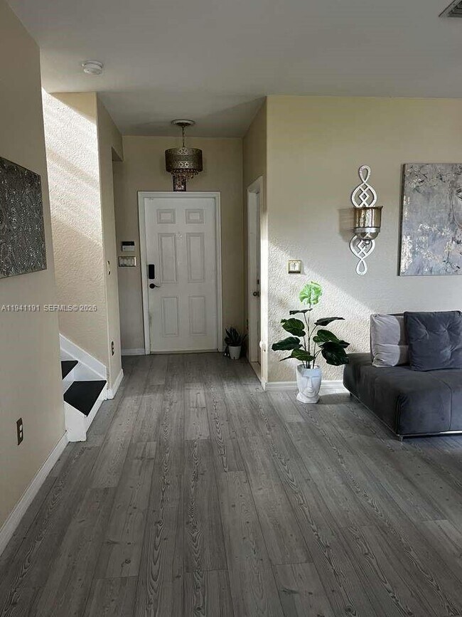 Building Photo - 1531 SE 20th Rd