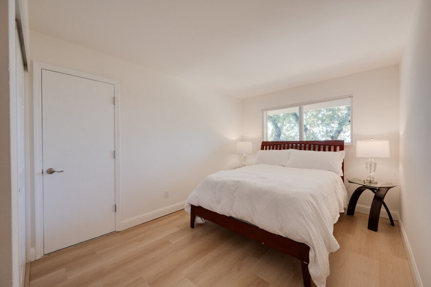 Bedroom - 2308 Caballo Ranchero Dr