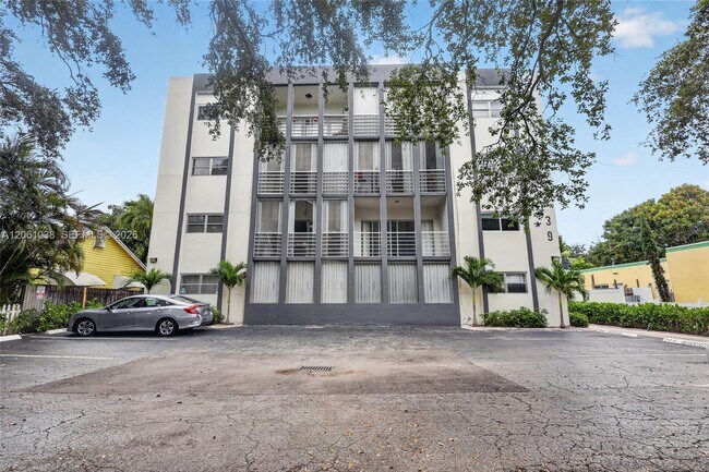 Building Photo - 1939 Jefferson St