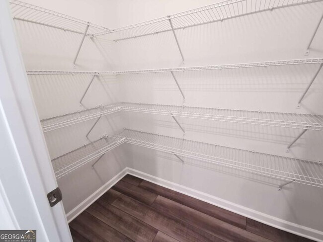 Building Photo - 159 Station Overlook Dr