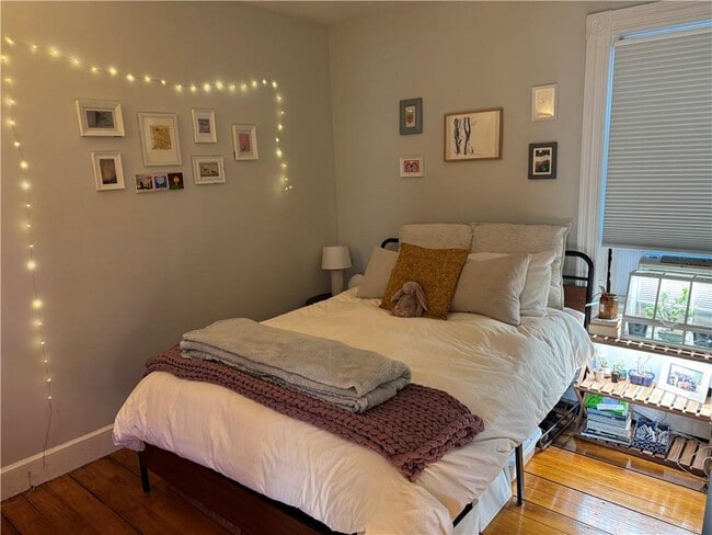 Building Photo - 37 Evergreen St