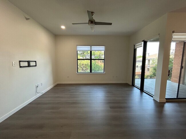 Building Photo - "Fort Worth Texas Condo for Rent"