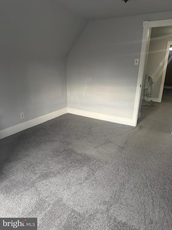 Building Photo - 6 S Cedar Ln