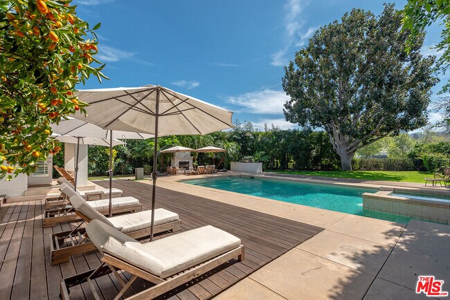 Building Photo - 10424 Valley Spring Ln