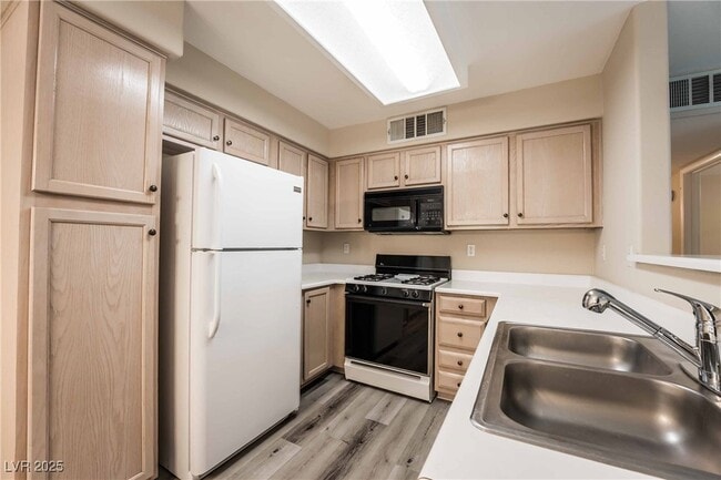 Building Photo - 3101 Casey Dr