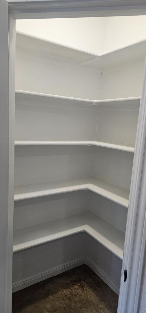 Building Photo - 211 E Lyndale Dr