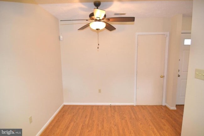 Building Photo - 46358 Columbus Dr