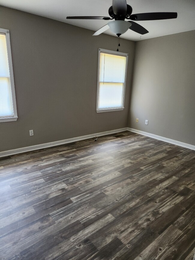 Building Photo - 4912 Cheshire Ln