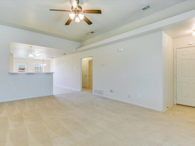 Building Photo - 3805 El Paso Dr