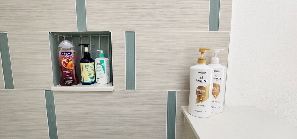 Building Photo - 5111 23rd Ave W