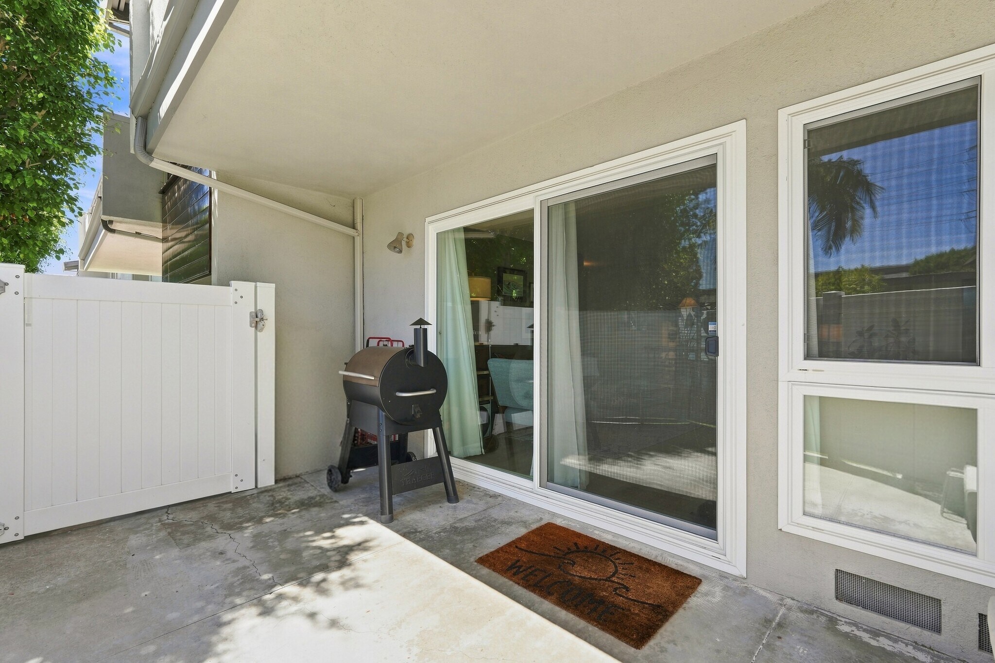 Building Photo - 3030 Merrill Dr