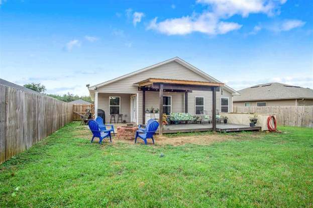 Building Photo - 5544 Peach Dr