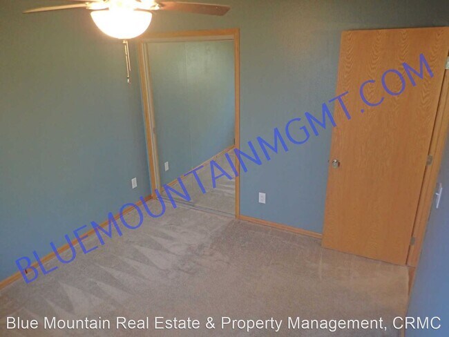 Building Photo - 4 br, 2 bath House - 1025 Galley Place